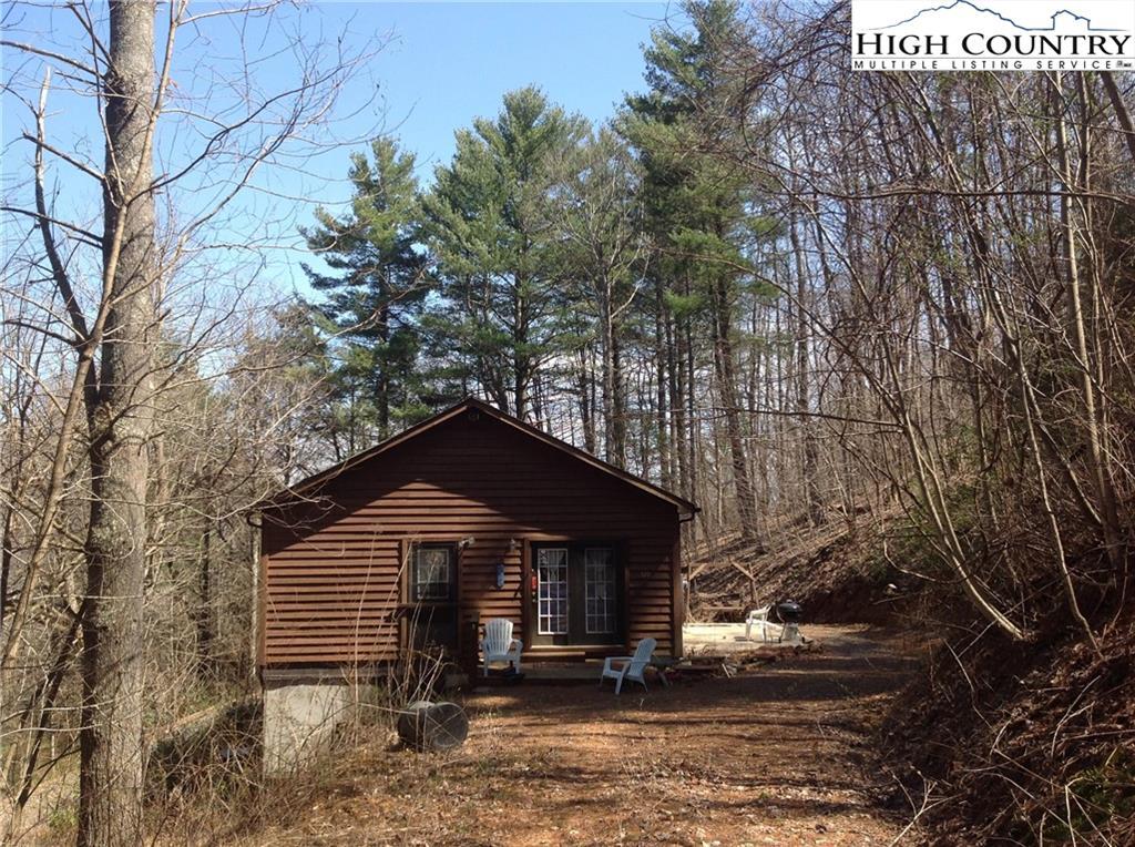 Primary Photo - 320 Moss Hill Rd