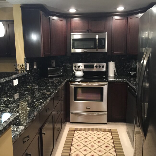 kitchen - 123 Deer Creek Blvd