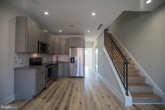 Building Photo - 4074 Powelton Ave