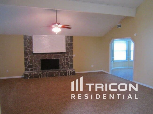 Foto del edificio - 4171 Dunraven Ln