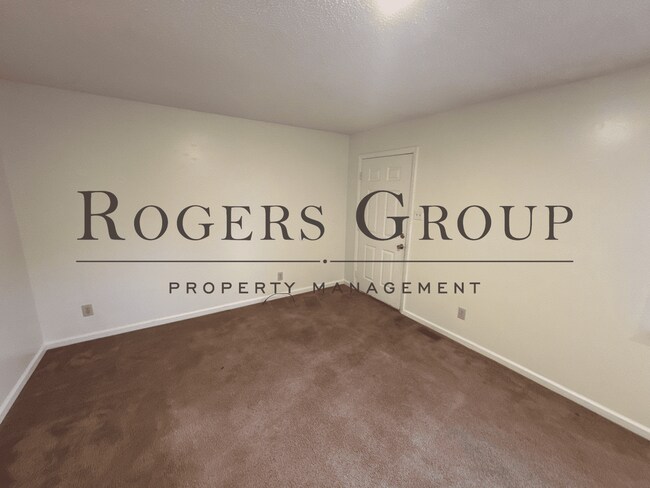 Foto del edificio - #450 - 611-613 Hicks Mill Rd Duplex