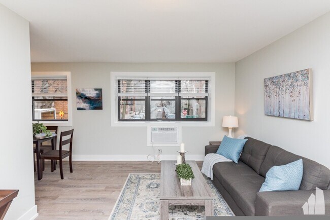 Foto del edificio - 525 W Surf