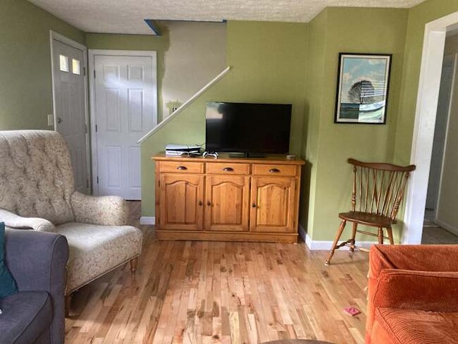 Foto del edificio - 11 Ivanhoe Dr