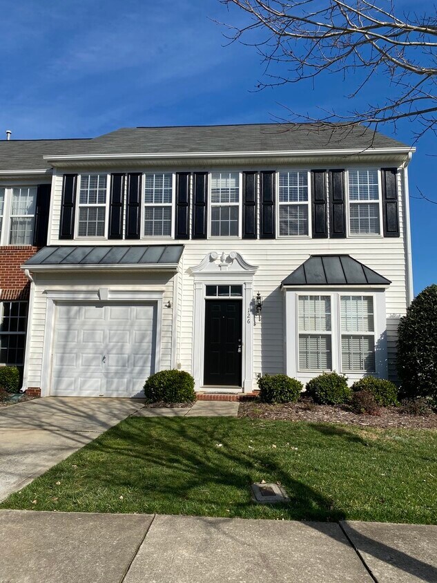 Primary Photo - 3 Bedrooms Large End Unit Cypress Landing