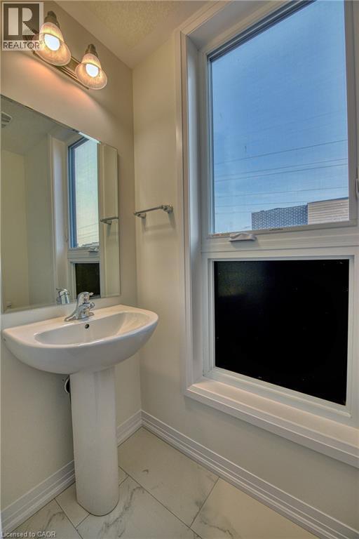 Building Photo - 261 Woodbine Ave