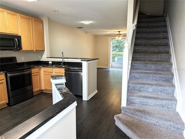 Foto del edificio - 902 Vineland Pl
