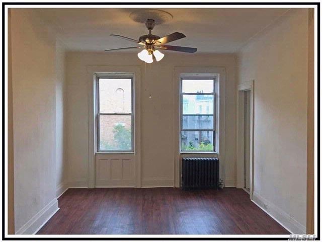 Foto del edificio - 5836 Catalpa Ave
