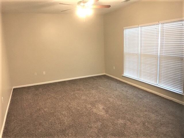 Foto del edificio - 250 Scarlett Lane