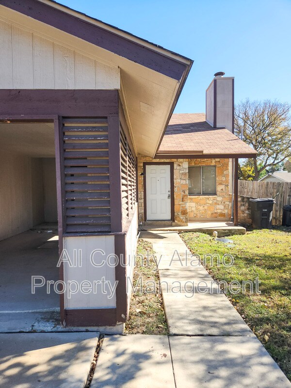 Building Photo - 6314 Waddesdon Wood