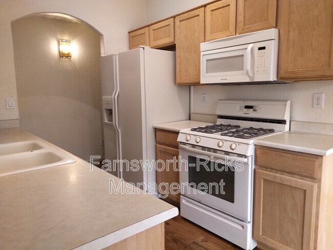 Building Photo - 11506 E Persimmon Ave