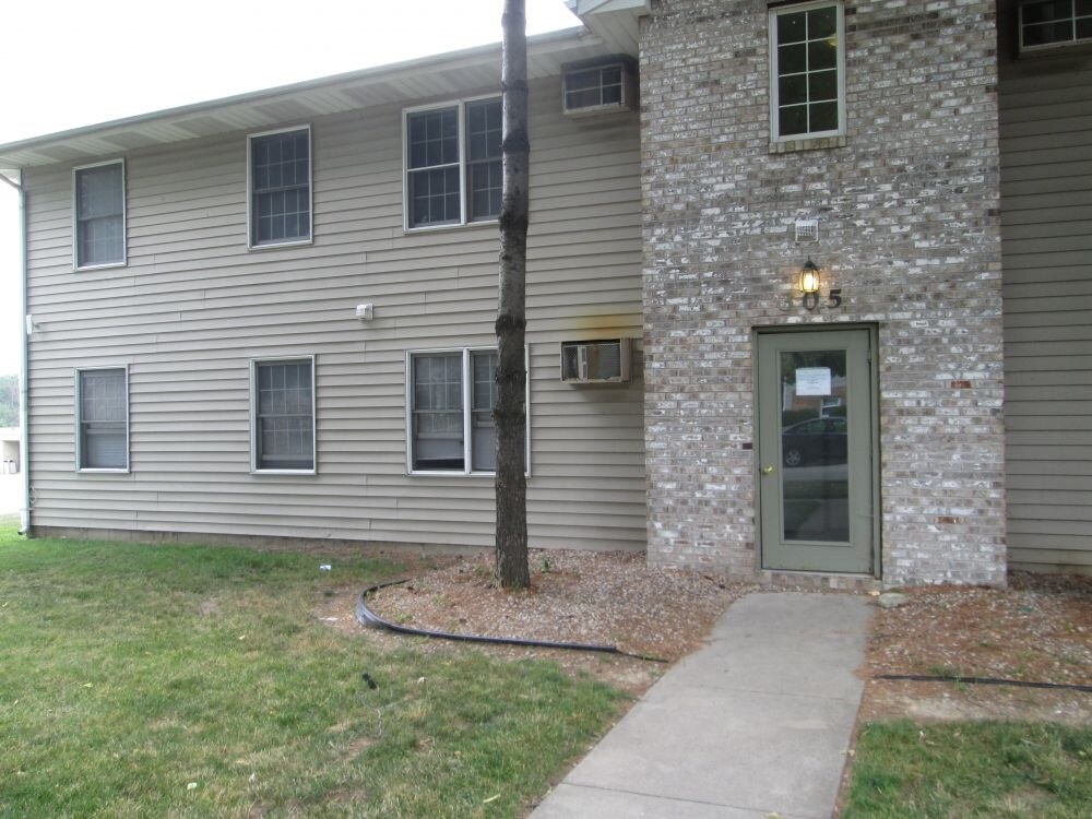 305 Dewey Apartments in Normal, IL