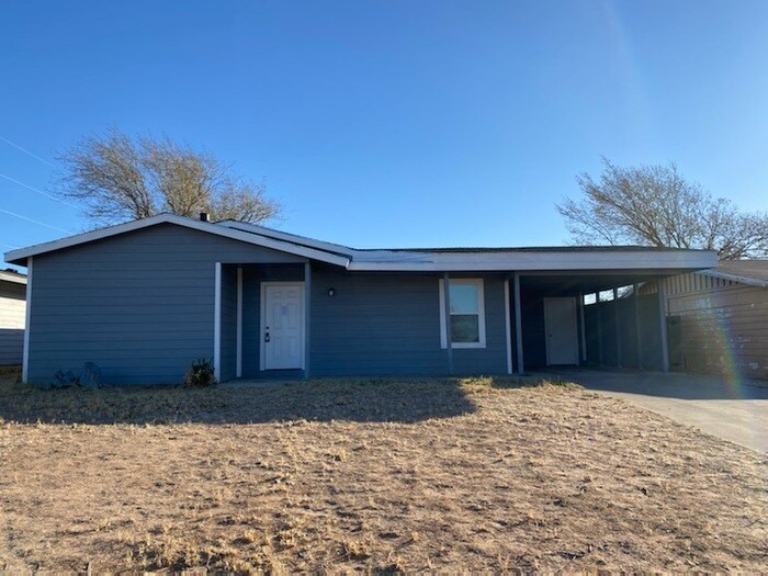 2112 Butternut Ln, Midland, TX 79705 House for Rent in Midland, TX