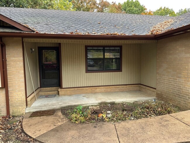 Photo - Available 7/1!  Spacious 3 Bedroom, 2 Full Bathroom Rogers Home in Quiet Neighborhood