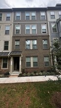 Building Photo - 707 Thomas Ln