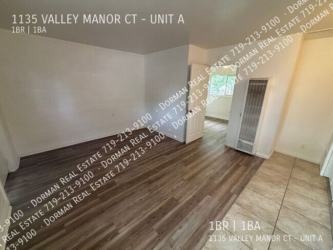 Foto del edificio - 1135 Valley Manor Ct