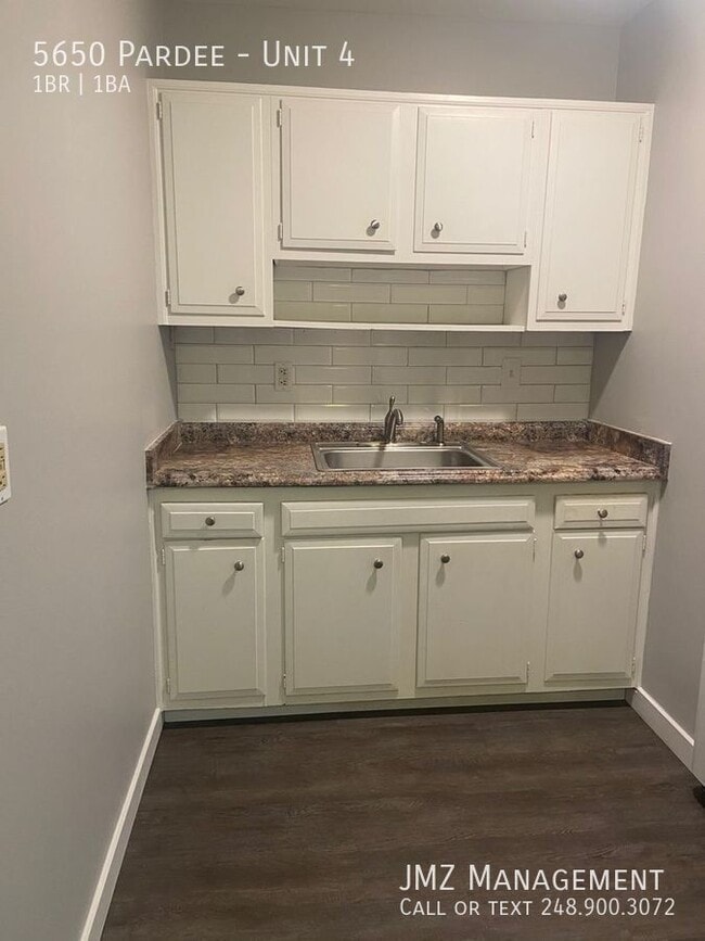 Building Photo - 5650 Pardee-Unit 4