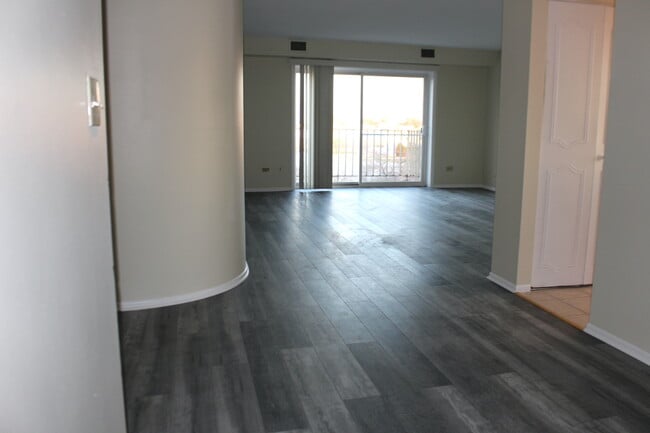 Building Photo - 4500 Beau Monde Dr