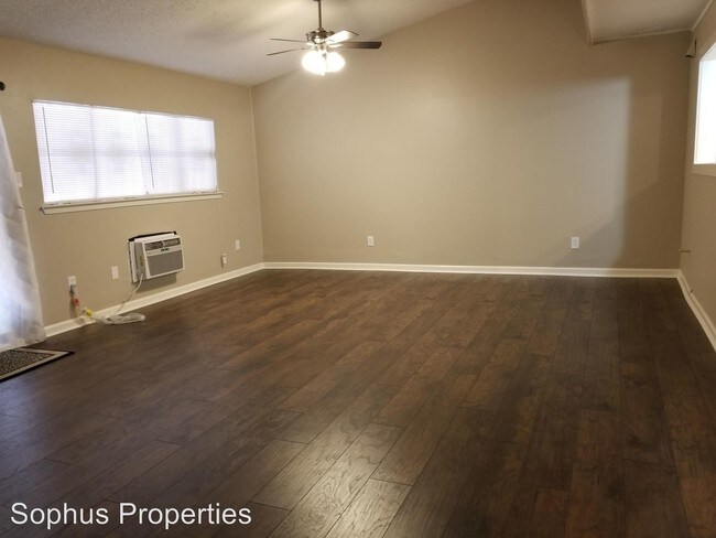 Building Photo - 4 br, 2.5 bath House - 6818 Crown Ridge