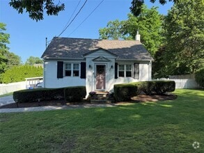 Building Photo - 9 Bergen Ct
