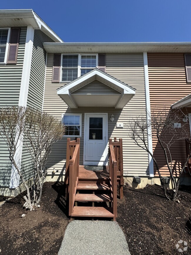 Building Photo - 16 River Village Dr