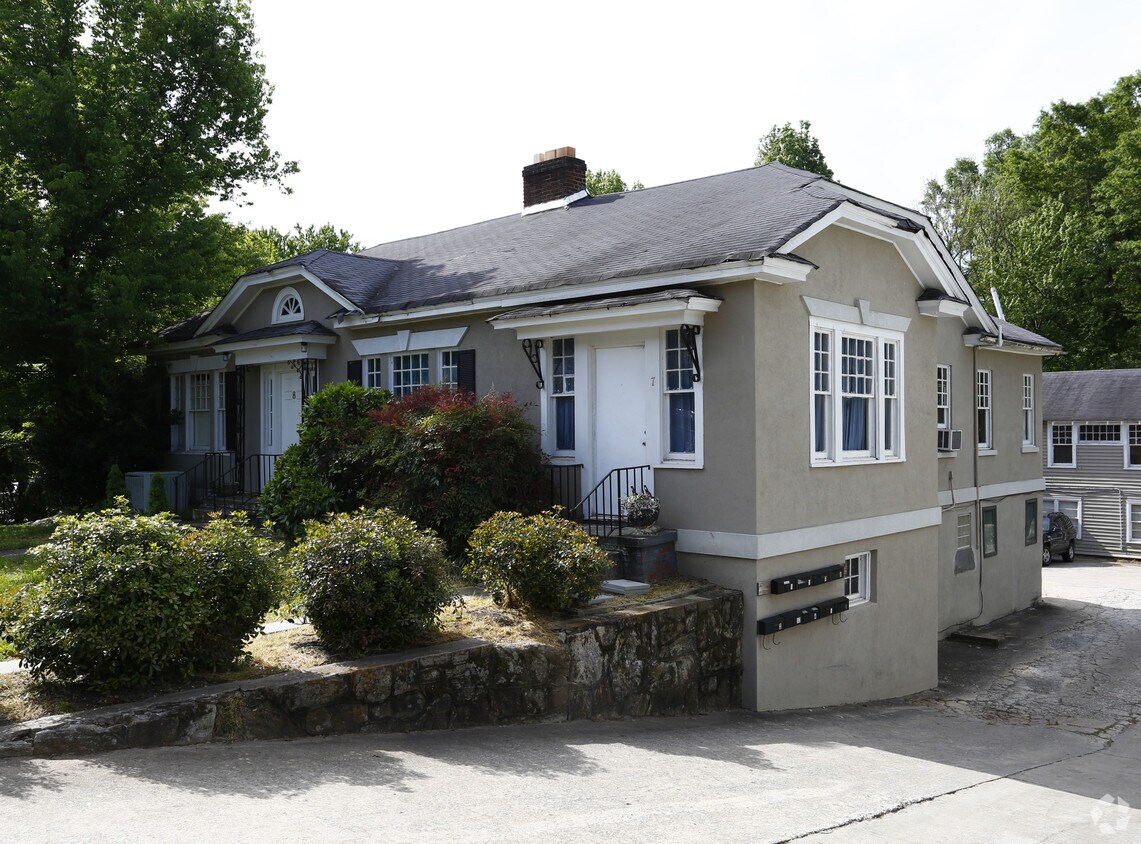 Foto principal - 208 E Stone Ave