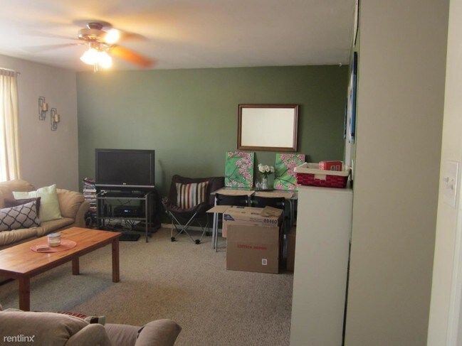 Building Photo - 4237 Terrace St