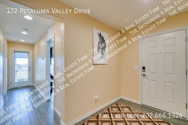 Building Photo - 172 Petaluma Valley Dr