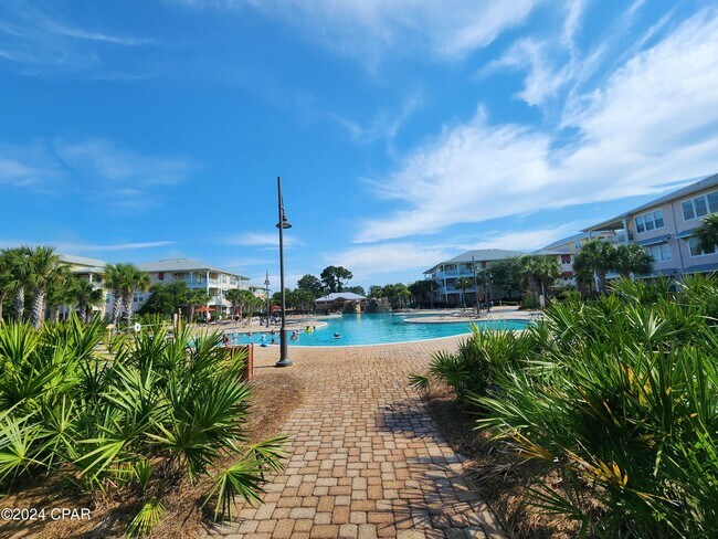 Foto del edificio - 8700 Front Beach Rd