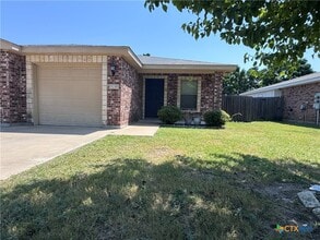 Building Photo - 1523 Aztec Trce