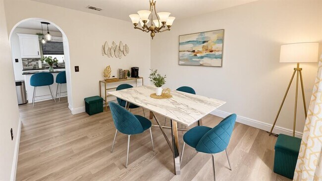 Foto del edificio - 913 Turnstone Ln