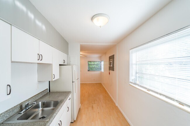 Foto del edificio - 717 SW 13th Ave