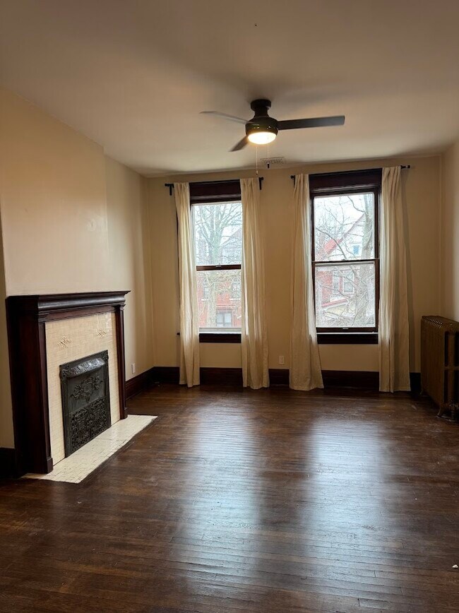 Foto del edificio - 3321 Halliday Ave