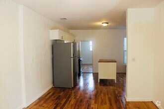 Building Photo - 273 E 39th St