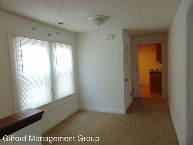Building Photo - 856 W 43rd St