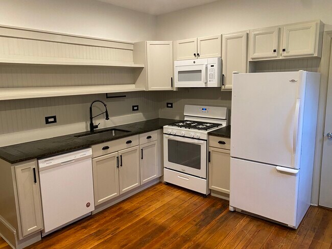 Foto del edificio - 3835 Terrace St