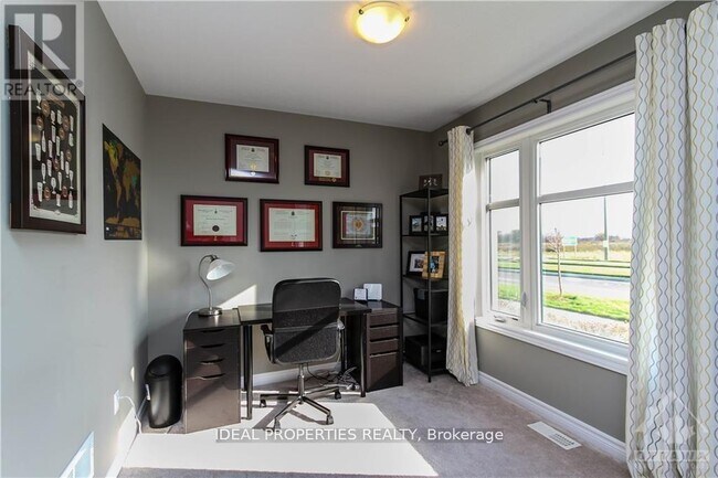 Photo du bâtiment - 524 Silvertip Ln