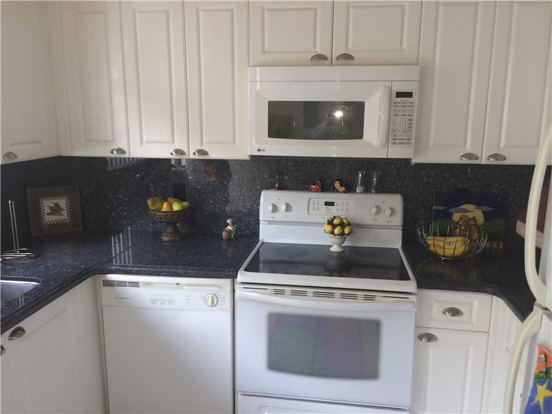 Building Photo - 5607 SW 98th Way