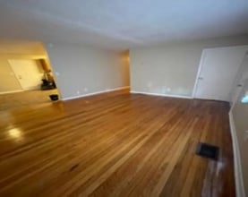 Building Photo - 857 Fairburn Rd NW