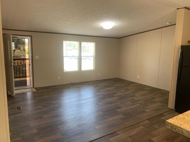 Building Photo - 22935 Black Cherry