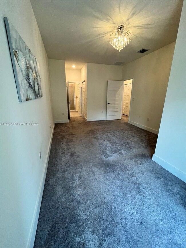 Foto del edificio - 4745 NW 83rd Pkwy