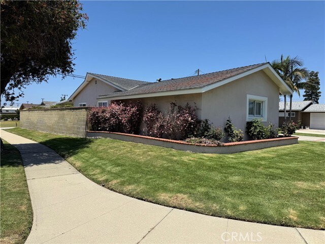 Building Photo - 15841 Rollins Ln