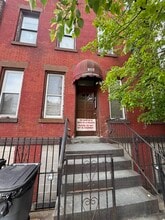 Building Photo - 207 15th St