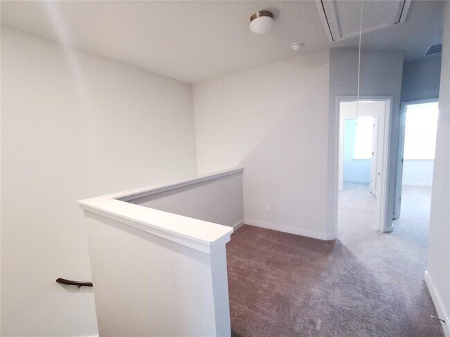 Foto del edificio - 605 W South St