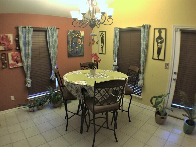 Foto del edificio - Inviting 3 Bed 2 Bath Home!