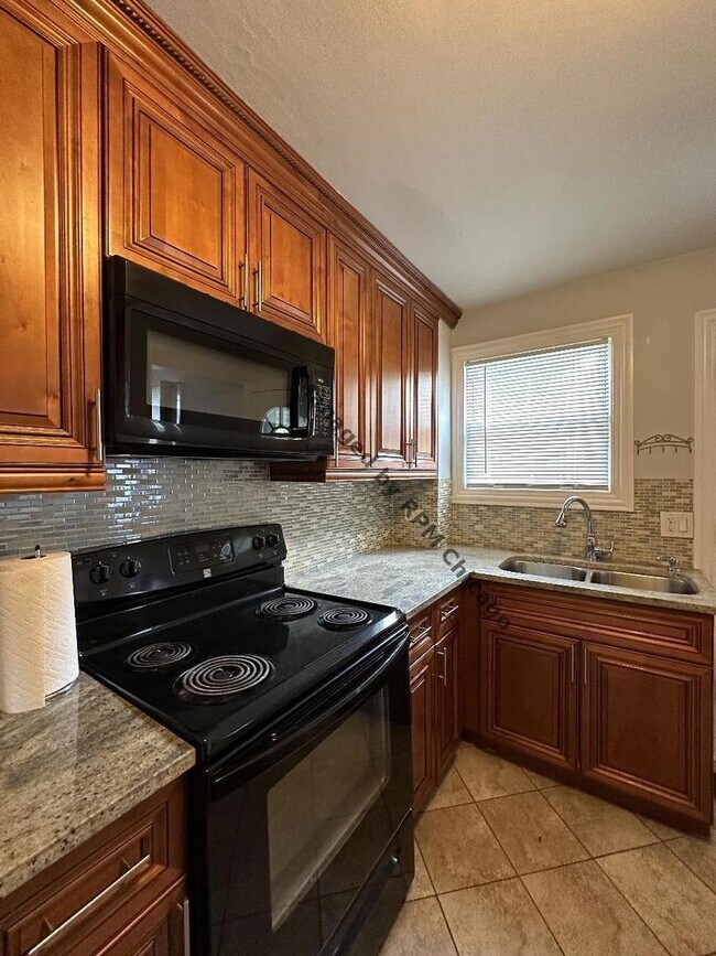 Foto del edificio - 1420 N Harlem Ave