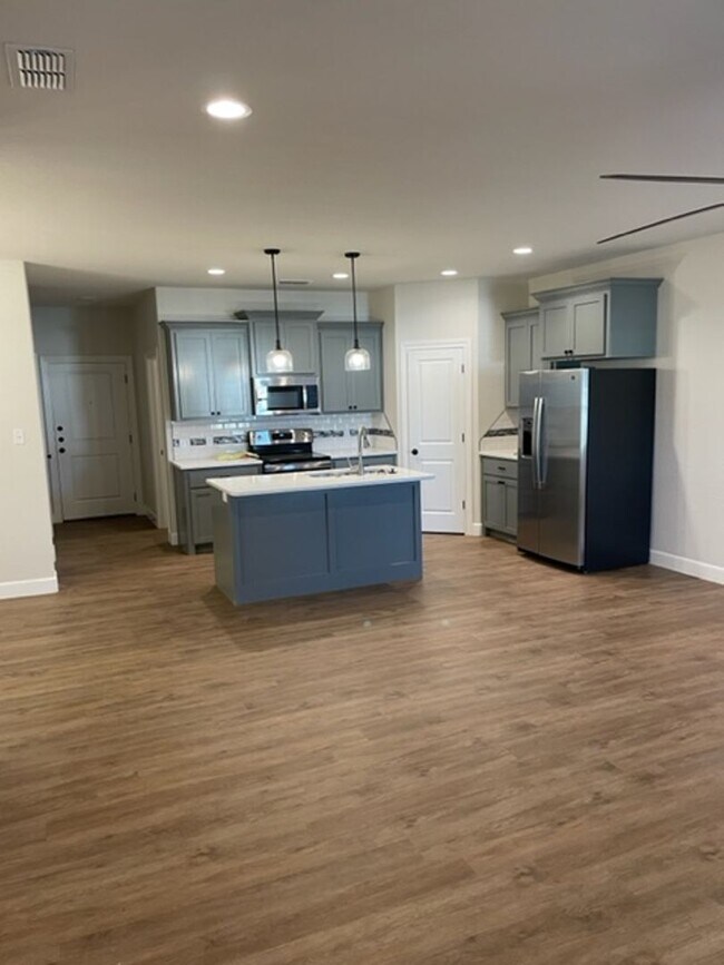 Foto del edificio - 7337 Mountain View Rd