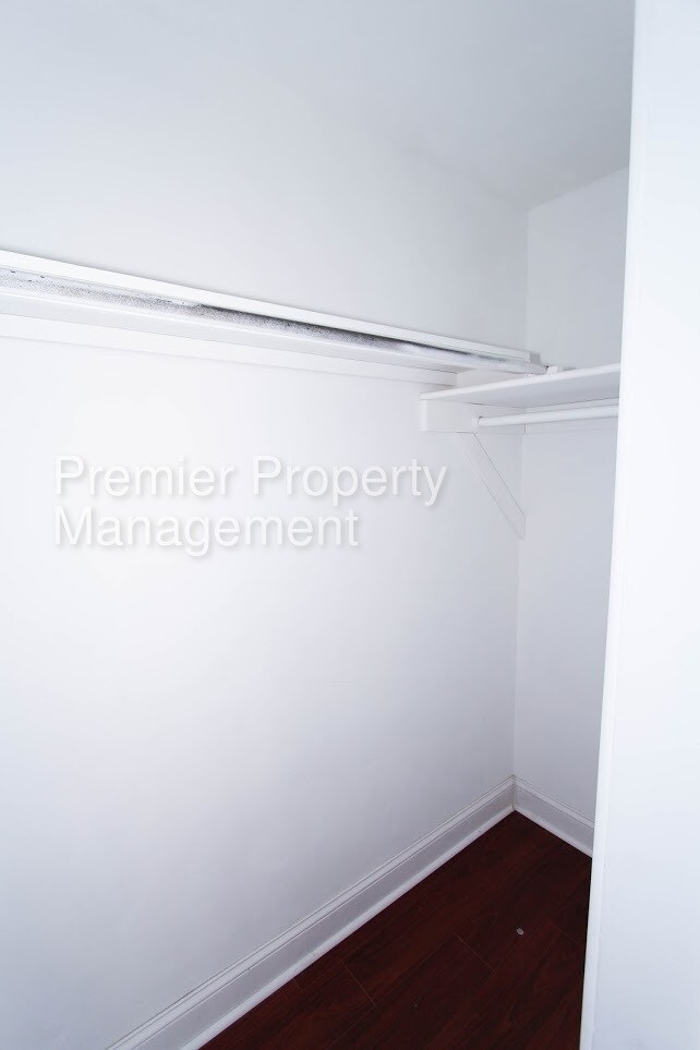 Foto del edificio - 1324 Potomac Ave