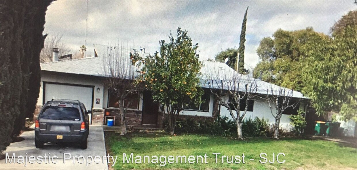 Primary Photo - 3 br, 1 bath House - 943 E Yorkshire Dr