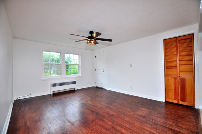 Building Photo - 1012 Trout Brook Dr