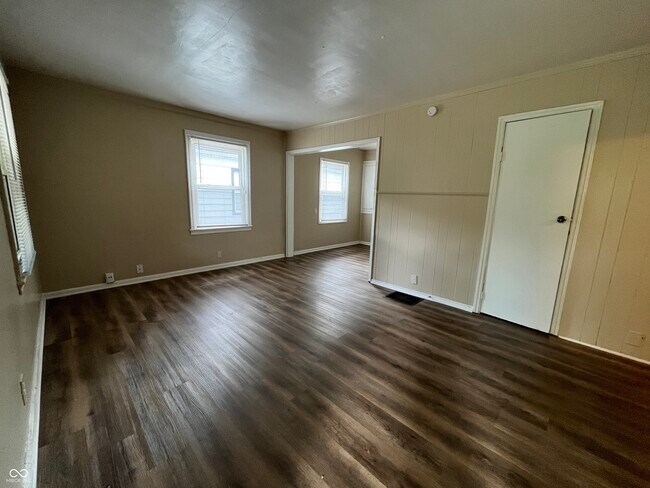 Foto del edificio - 3336 Baltimore Ave